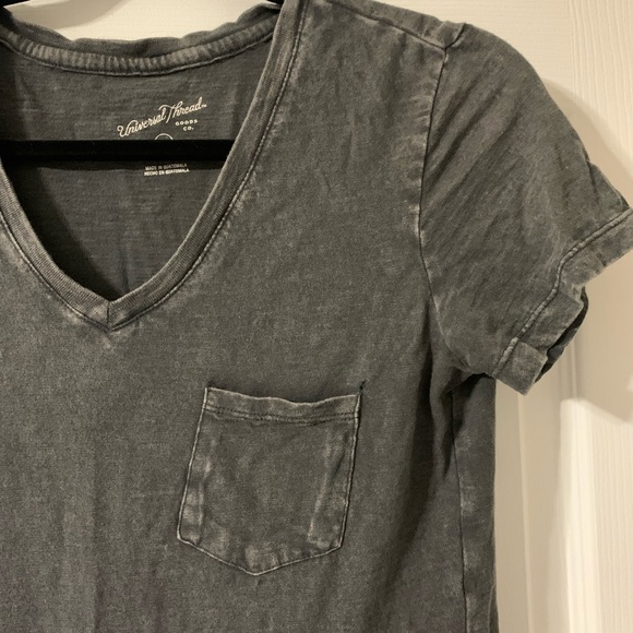 Universal Thread V-Neck - Picture 2 of 4